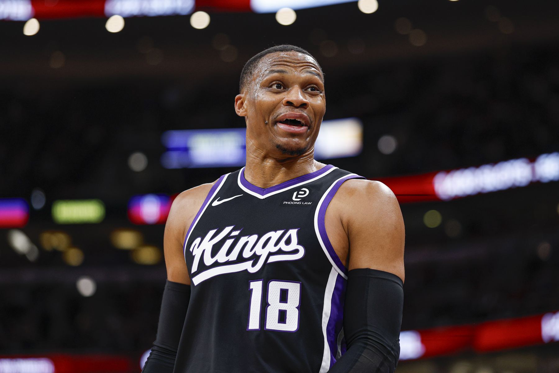 Hamm: O Lakers esvaziou o time para pegar Westbrook. Para manter o equilíbrio na escalação, coloquei-o no time reserva.