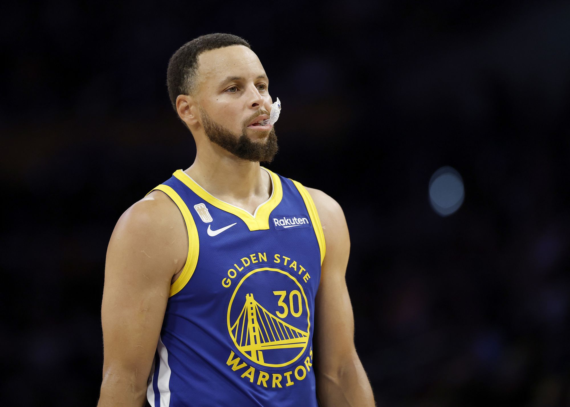 Curry marcou 22 pontos no terceiro quarto, ficando em primeiro lugar na história com 43 20+ pontos em um único quarto em sua carreira.