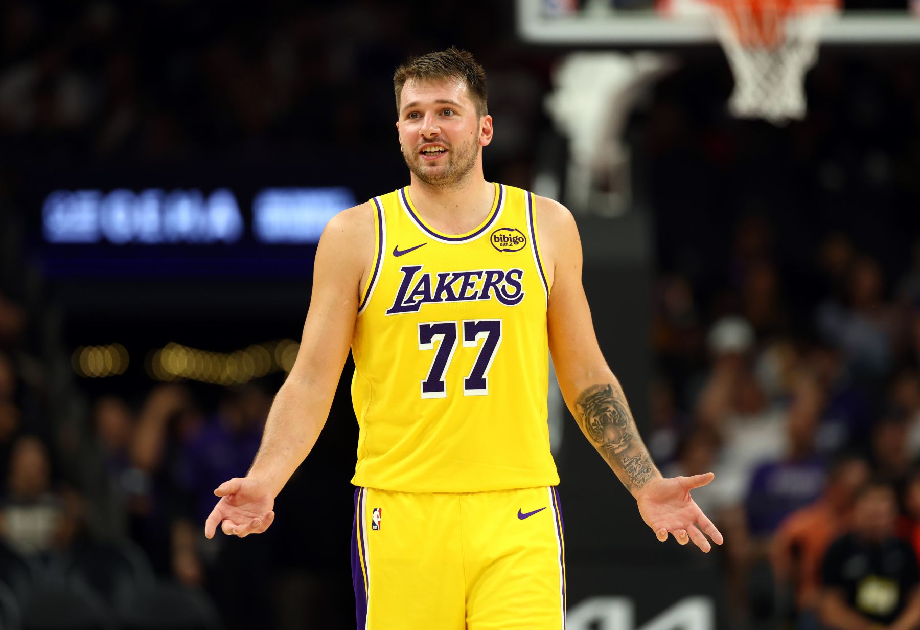 Doncic tem um péssimo senso de controle de bola! Redick: Nos últimos dois jogos, os adversários enviaram defensores para marcá-lo.