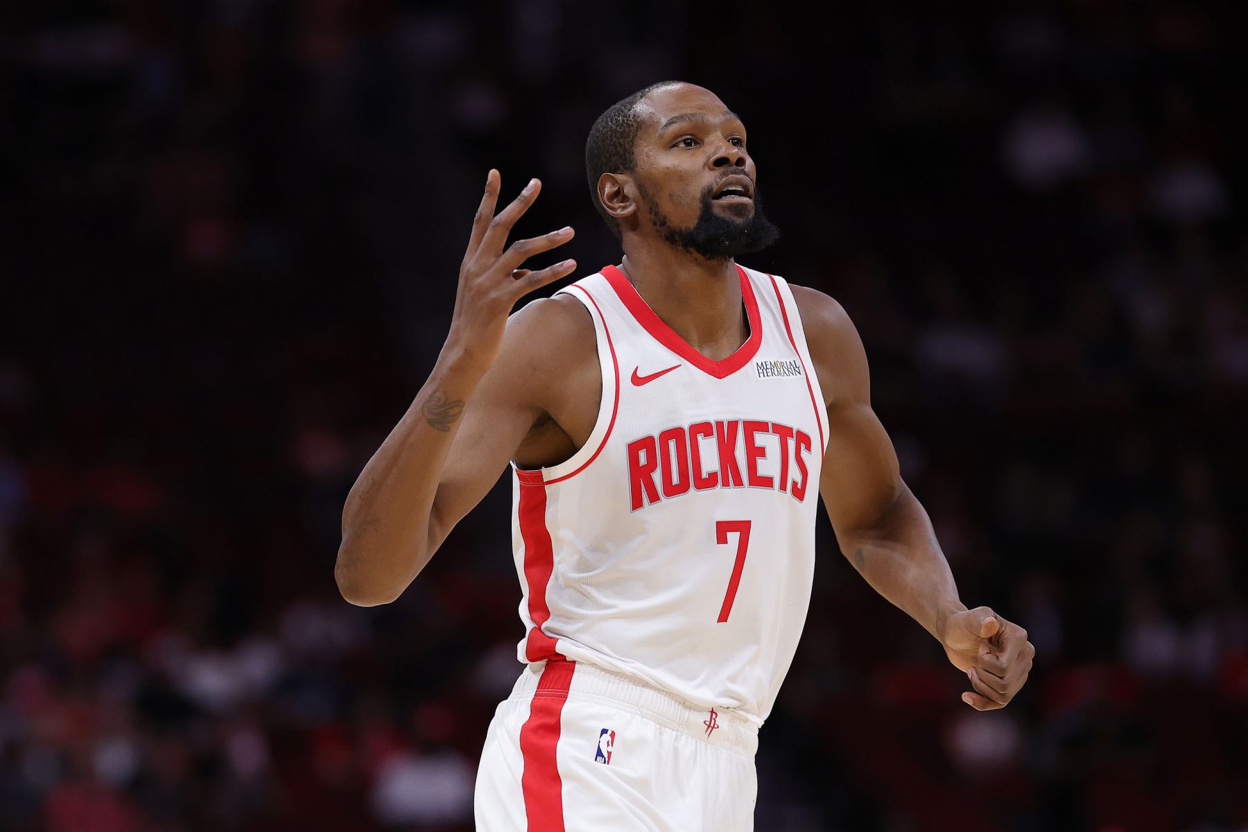 KD: O excelente desempenho de James, Curry, Harden e outros jogadores veteranos me inspirou a perseverar.