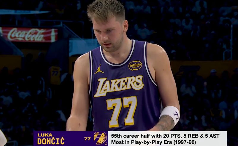 Outro marco! Doncic desbloqueou 20+5+5 no 55º tempo