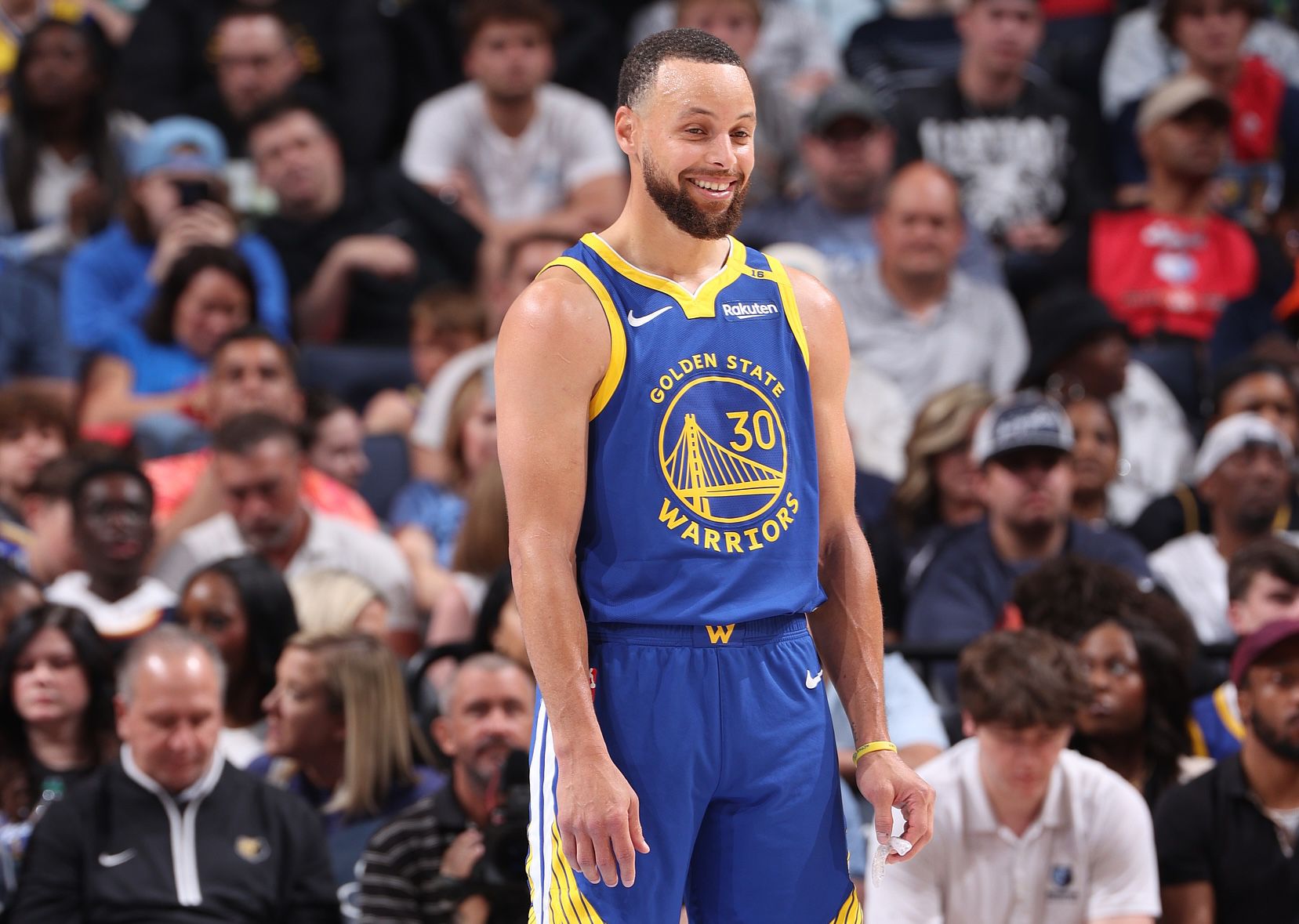 Use Nike antes do jogo! Curry: Sou um agente livre agora, o que representa um novo começo